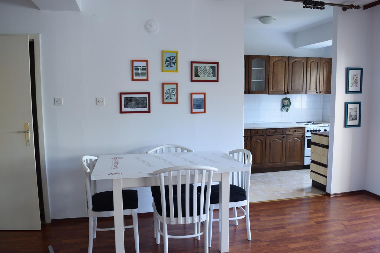 Two Bedroom Apartment Near Centre 奥赫里德 外观 照片