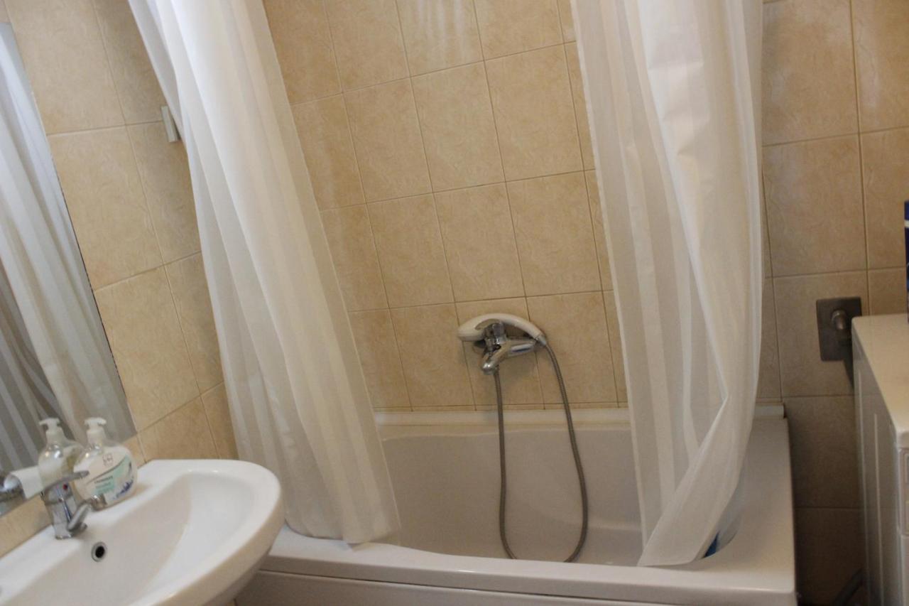 Two Bedroom Apartment Near Centre 奥赫里德 外观 照片
